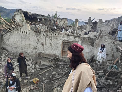 Žemės drebėjimo Afganistane aukų skaičius padidėjo iki mažiausiai 920 